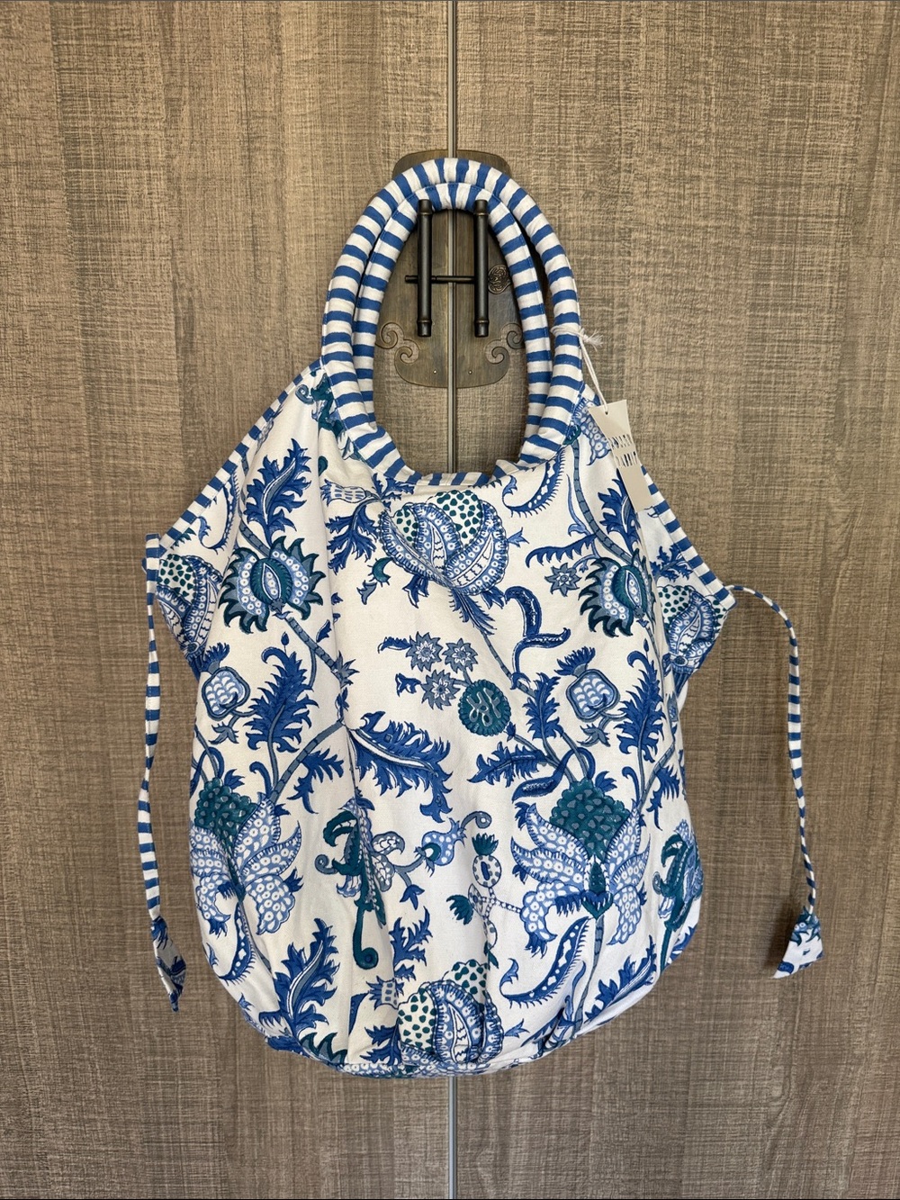Roller Rabbit Amanda Bondi Bag - Picture 14 of 17